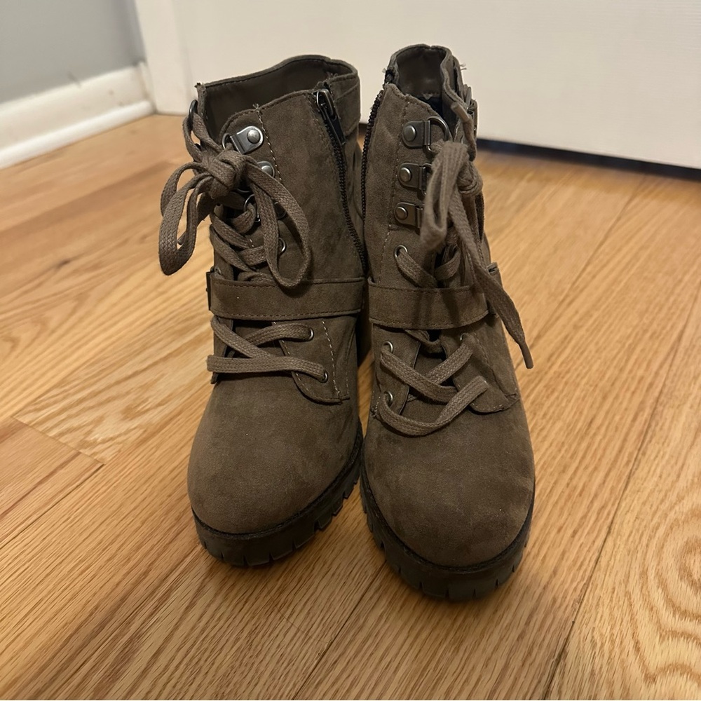 Dolce vita Brown Suede Ankle Boots - Picture 3 of 7